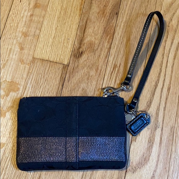 Coach wristlet - Picture 2 of 2